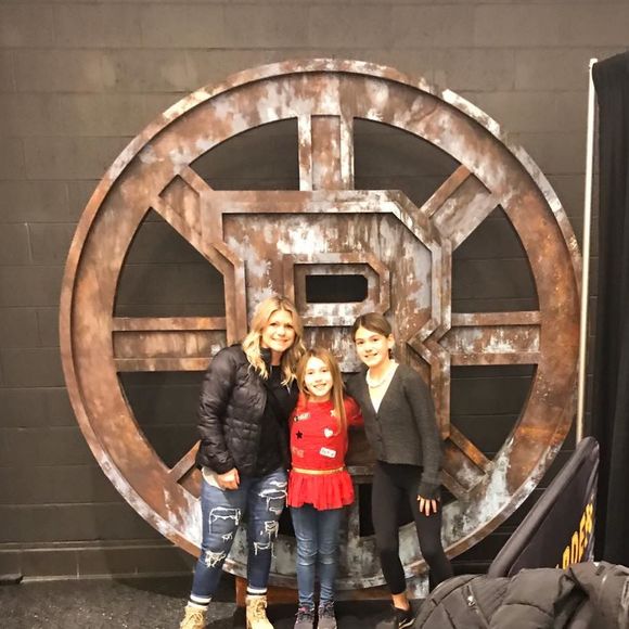 Meet your Posher, Amanda - Picture 1 of 1